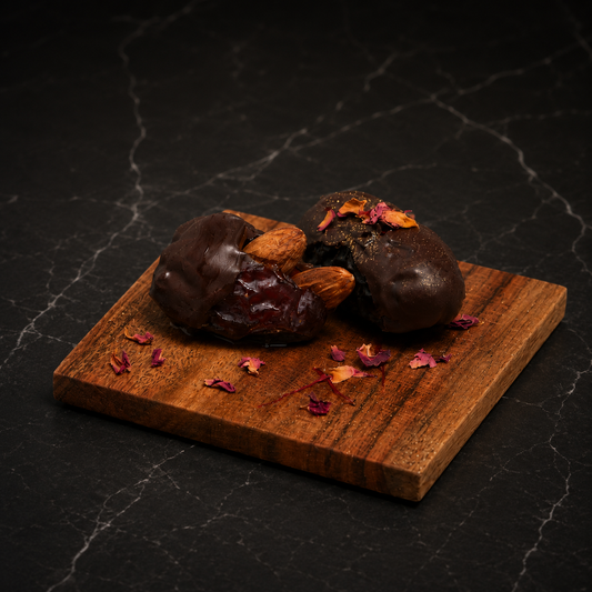 Almond Éclat Noir Gift Box - 3 Pieces